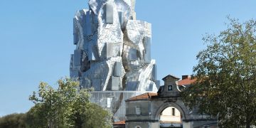 Frank Gehry signe un nouveau totem à Arles
