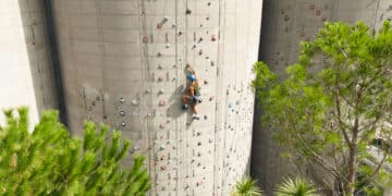 VertiGina, grimpe urbaine sur patrimoine industriel
