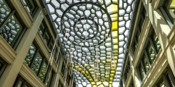 Une aile de libellule pour magnifier un bâtiment centenaire