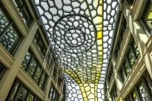 Une aile de libellule pour magnifier un bâtiment centenaire