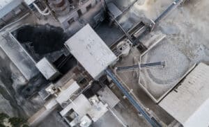 Centrale à béton : un maillon clé de la construction locale