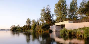 L’élégance Art déco pour une passerelle en BFUP
